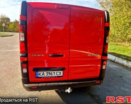 Красный Рено Трафик, объемом двигателя 1.6 л и пробегом 250 тыс. км за 15800 $, фото 3 на Automoto.ua