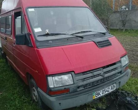 Красный Рено Трафик, объемом двигателя 1.65 л и пробегом 300 тыс. км за 1700 $, фото 1 на Automoto.ua