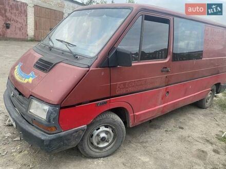 Рено Трафик 1991 в Дубно на Automoto.ua Красный Рено Трафик, объемом двигателя 2.2 л и пробегом 250 тыс. км за 999 $, фото 1 на Automoto.ua