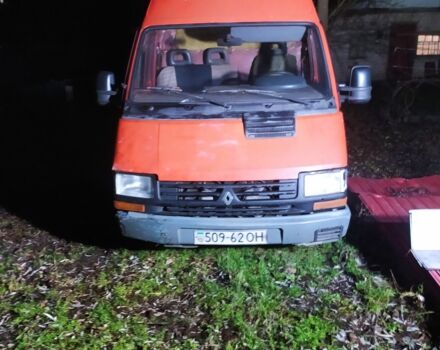 Червоний Рено Трафік, об'ємом двигуна 2.5 л та пробігом 400 тис. км за 1400 $, фото 1 на Automoto.ua