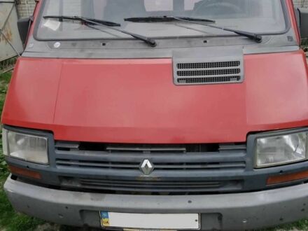 Красный Рено Трафик, объемом двигателя 0 л и пробегом 600 тыс. км за 1910 $, фото 1 на Automoto.ua