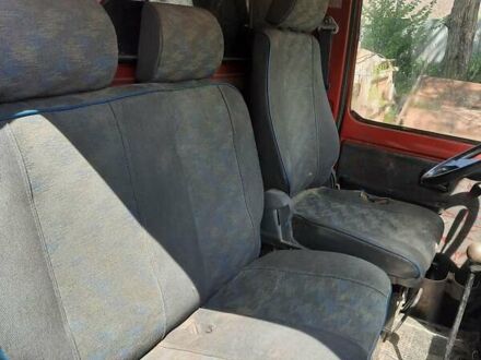 Красный Рено Трафик, объемом двигателя 2.5 л и пробегом 300 тыс. км за 950 $, фото 1 на Automoto.ua