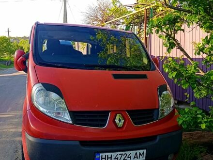 Красный Рено Трафик, объемом двигателя 2 л и пробегом 245 тыс. км за 7000 $, фото 1 на Automoto.ua