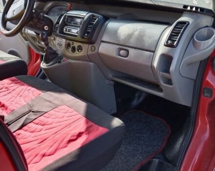 Червоний Рено Трафік, об'ємом двигуна 2 л та пробігом 350 тис. км за 8590 $, фото 1 на Automoto.ua