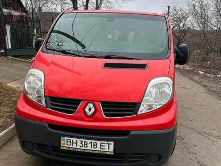 Рено Трафик 2008 в Подольск (Котовск) на Automoto.ua Красный Рено Трафик, объемом двигателя 2 л и пробегом 297 тыс. км за 8999 $, фото 1 на Automoto.ua