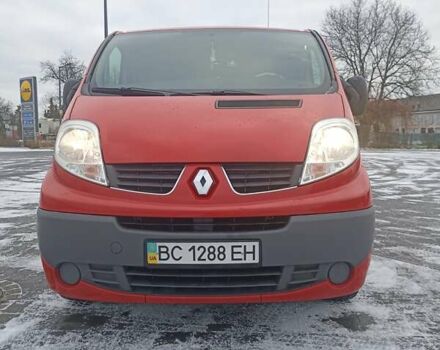 Красный Рено Трафик, объемом двигателя 2 л и пробегом 209 тыс. км за 9500 $, фото 1 на Automoto.ua