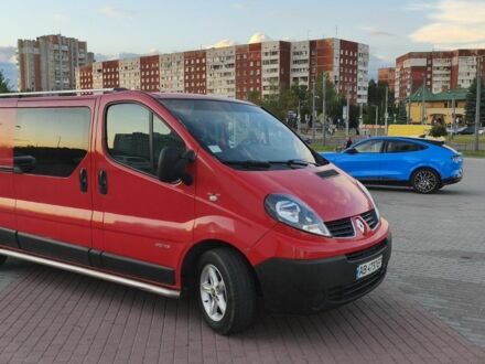 Червоний Рено Трафік, об'ємом двигуна 2 л та пробігом 325 тис. км за 13022 $, фото 1 на Automoto.ua