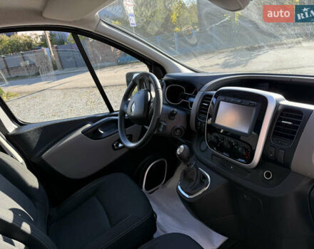 Рено Трафик, объемом двигателя 1.6 л и пробегом 225 тыс. км за 18500 $, фото 17 на Automoto.ua