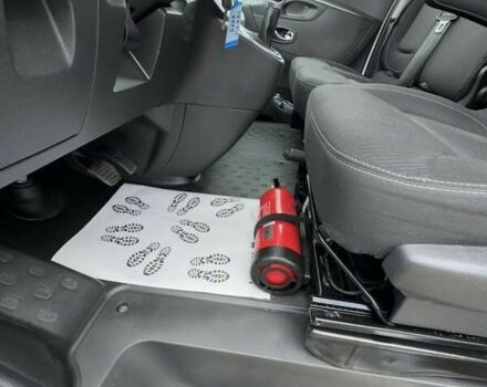 Рено Трафик, объемом двигателя 2 л и пробегом 211 тыс. км за 18900 $, фото 23 на Automoto.ua