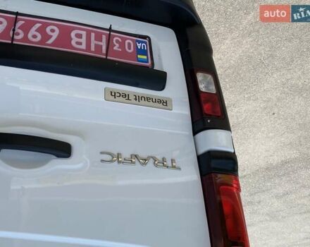 Рено Трафик, объемом двигателя 2 л и пробегом 209 тыс. км за 17450 $, фото 12 на Automoto.ua