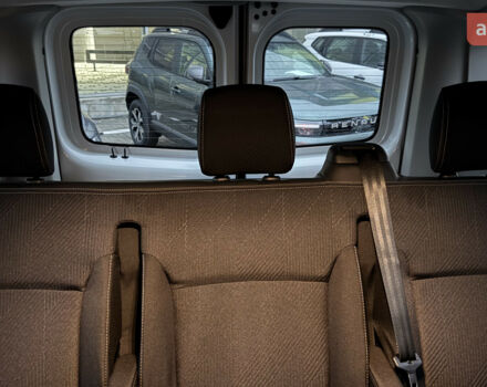 Рено Трафик, объемом двигателя 2 л и пробегом 0 тыс. км за 40327 $, фото 25 на Automoto.ua