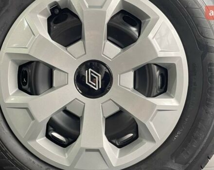 Рено Трафик, объемом двигателя 2 л и пробегом 0 тыс. км за 34459 $, фото 4 на Automoto.ua