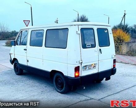 Рено Трафик, объемом двигателя 2 л и пробегом 299 тыс. км за 1150 $, фото 3 на Automoto.ua