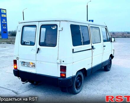 Рено Трафик, объемом двигателя 2 л и пробегом 299 тыс. км за 1150 $, фото 2 на Automoto.ua