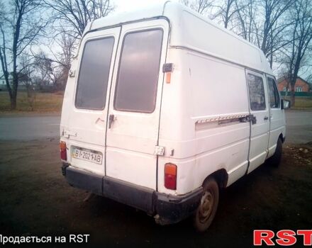 Рено Трафик, объемом двигателя 25 л и пробегом 500 тыс. км за 1000 $, фото 2 на Automoto.ua