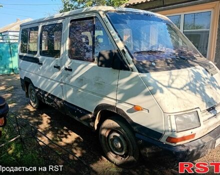 Рено Трафик, объемом двигателя 2.2 л и пробегом 0 тыс. км за 1000 $, фото 7 на Automoto.ua
