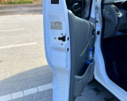 Рено Трафик, объемом двигателя 2.2 л и пробегом 342 тыс. км за 13600 $, фото 6 на Automoto.ua