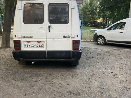 Рено Трафик, объемом двигателя 0 л и пробегом 280 тыс. км за 3200 $, фото 1 на Automoto.ua