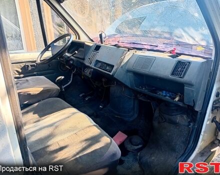 Рено Трафик, объемом двигателя 2.2 л и пробегом 0 тыс. км за 1000 $, фото 1 на Automoto.ua