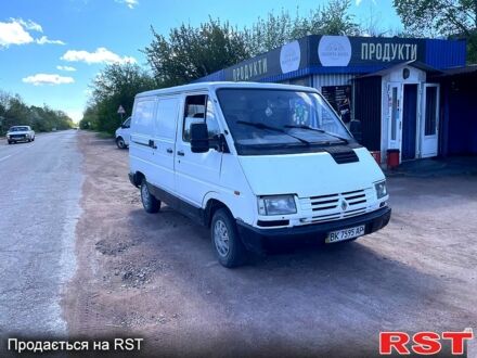 Рено Трафик, объемом двигателя 2.4 л и пробегом 240 тыс. км за 1000 $, фото 1 на Automoto.ua