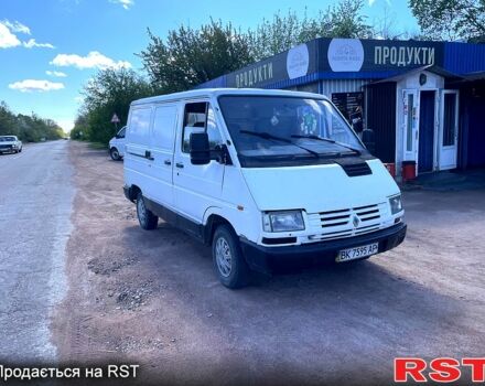 Рено Трафик, объемом двигателя 2.4 л и пробегом 240 тыс. км за 1000 $, фото 1 на Automoto.ua