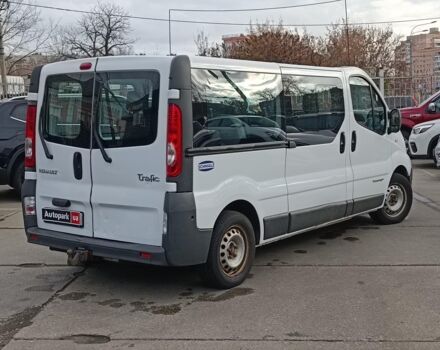 Белый Рено Трафик пасс., объемом двигателя 2.5 л и пробегом 247 тыс. км за 10990 $, фото 5 на Automoto.ua