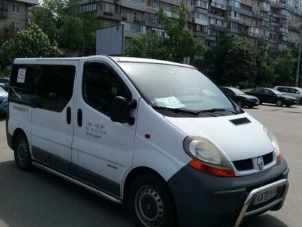 Белый Рено Трафик пасс., объемом двигателя 1.9 л и пробегом 240 тыс. км за 7200 $, фото 1 на Automoto.ua