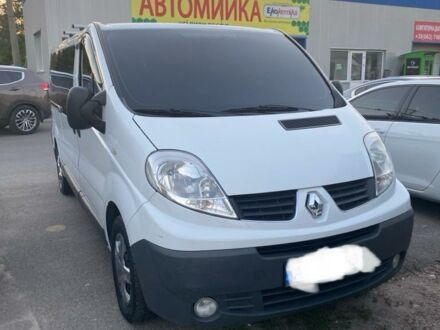 Білий Рено Трафік пас., об'ємом двигуна 1.9 л та пробігом 300 тис. км за 10500 $, фото 1 на Automoto.ua