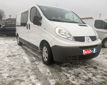Белый Рено Трафик пасс., объемом двигателя 2 л и пробегом 172 тыс. км за 15900 $, фото 1 на Automoto.ua