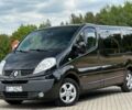 Черный Рено Трафик пасс., объемом двигателя 2 л и пробегом 250 тыс. км за 2500 $, фото 1 на Automoto.ua