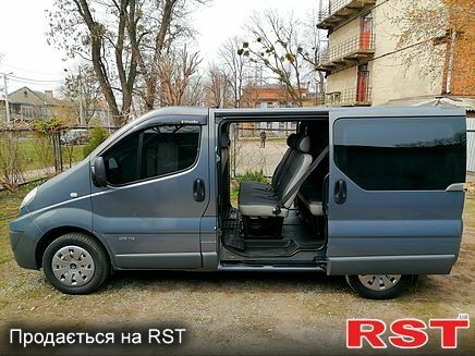 Серый Рено Трафик пасс., объемом двигателя 2 л и пробегом 230 тыс. км за 13000 $, фото 7 на Automoto.ua