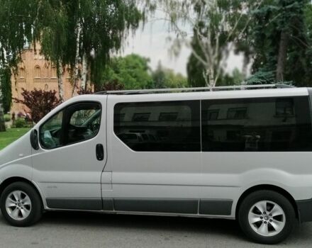 Серый Рено Трафик пасс., объемом двигателя 0 л и пробегом 348 тыс. км за 12550 $, фото 1 на Automoto.ua