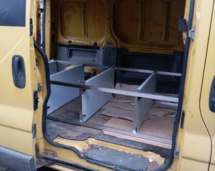 Жовтий Рено Трафік, об'ємом двигуна 2.46 л та пробігом 354 тис. км за 5500 $, фото 4 на Automoto.ua