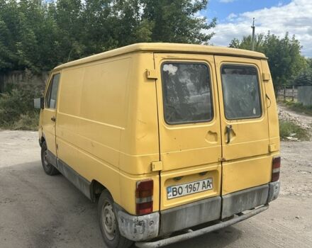 Желтый Рено Трафик, объемом двигателя 1.7 л и пробегом 500 тыс. км за 800 $, фото 4 на Automoto.ua