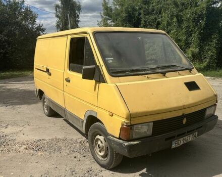 Желтый Рено Трафик, объемом двигателя 1.7 л и пробегом 500 тыс. км за 800 $, фото 1 на Automoto.ua