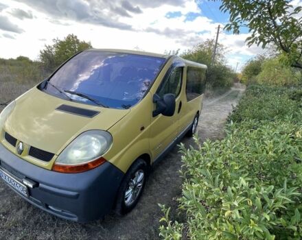 Желтый Рено Трафик, объемом двигателя 1.9 л и пробегом 390 тыс. км за 7299 $, фото 1 на Automoto.ua