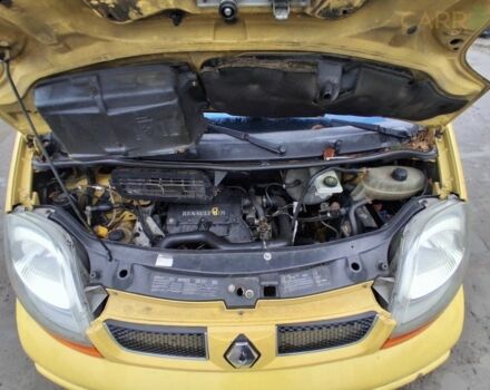 Желтый Рено Трафик, объемом двигателя 0 л и пробегом 320 тыс. км за 3444 $, фото 2 на Automoto.ua