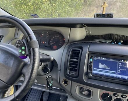 Желтый Рено Трафик, объемом двигателя 1.9 л и пробегом 390 тыс. км за 7299 $, фото 6 на Automoto.ua