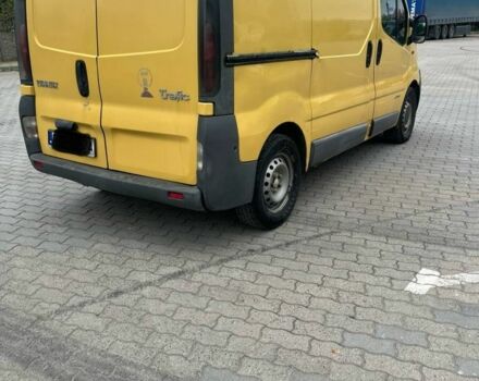 Желтый Рено Трафик, объемом двигателя 1.9 л и пробегом 400 тыс. км за 2700 $, фото 4 на Automoto.ua