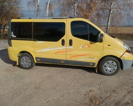Желтый Рено Трафик, объемом двигателя 1.9 л и пробегом 471 тыс. км за 6800 $, фото 2 на Automoto.ua