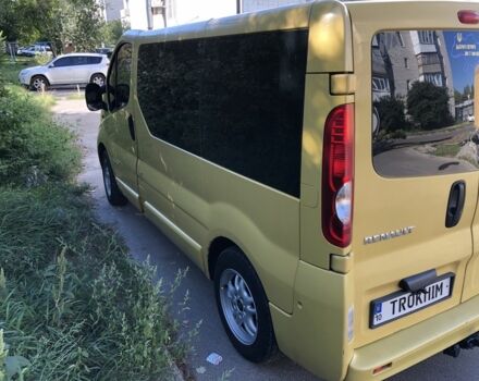 Желтый Рено Трафик, объемом двигателя 2 л и пробегом 430 тыс. км за 10500 $, фото 1 на Automoto.ua