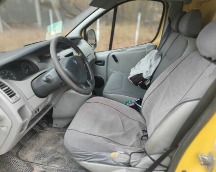 Желтый Рено Трафик, объемом двигателя 1.9 л и пробегом 410 тыс. км за 3950 $, фото 13 на Automoto.ua