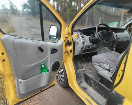 Желтый Рено Трафик, объемом двигателя 1.9 л и пробегом 410 тыс. км за 3950 $, фото 12 на Automoto.ua