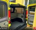 Желтый Рено Трафик, объемом двигателя 2 л и пробегом 172 тыс. км за 11999 $, фото 6 на Automoto.ua