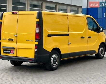 Желтый Рено Трафик, объемом двигателя 1.6 л и пробегом 170 тыс. км за 12990 $, фото 4 на Automoto.ua