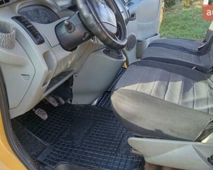 Желтый Рено Трафик, объемом двигателя 1.9 л и пробегом 450 тыс. км за 5700 $, фото 8 на Automoto.ua