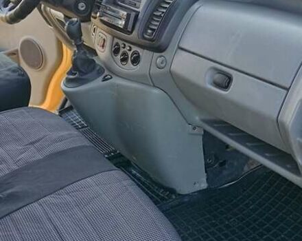 Желтый Рено Трафик, объемом двигателя 1.9 л и пробегом 450 тыс. км за 5700 $, фото 9 на Automoto.ua