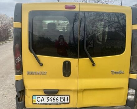Желтый Рено Трафик, объемом двигателя 0 л и пробегом 3 тыс. км за 3200 $, фото 2 на Automoto.ua