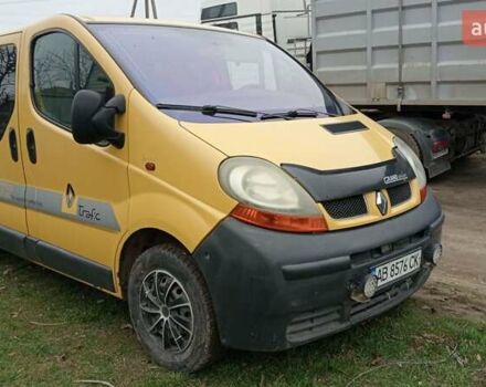 Желтый Рено Трафик, объемом двигателя 1.9 л и пробегом 450 тыс. км за 5700 $, фото 2 на Automoto.ua