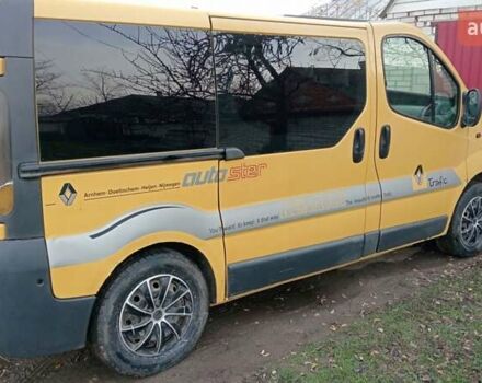 Желтый Рено Трафик, объемом двигателя 1.9 л и пробегом 450 тыс. км за 5700 $, фото 1 на Automoto.ua